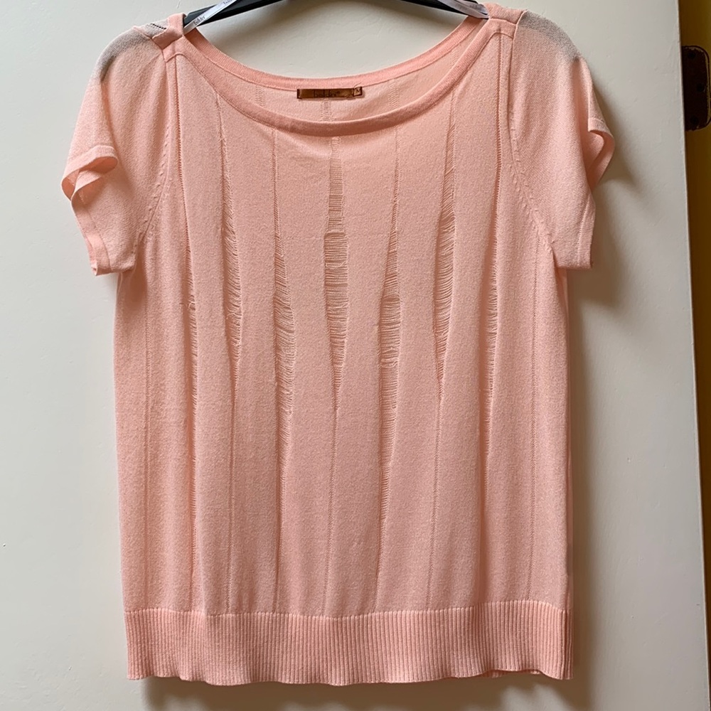 Peach top Size medium
